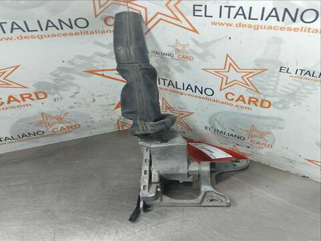 Foto 3ª: Freno de Mano Volvo V40 R-DESIGN MOMENTUM 150CV 110KW [D5204T6] (2013)