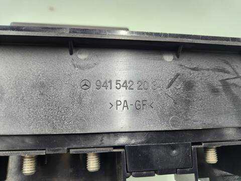 Foto 4ª: Caja Reles Fusibles Mercedes Atego 1023 4X2 OM 906 LA L LARGO) 231CV 170KW [OM906LA] (2005)