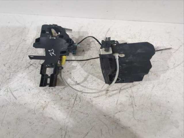 Foto 1ª: Cerradura Puerta Delantera Izquierda Bmw Serie 1 114 120 D 177CV [N47 D20 A N47 D20 C] (2003)