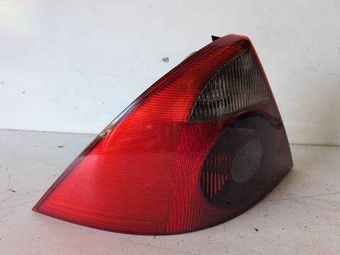 Foto 3ª: Piloto Trasero Izquierdo Ford Mondeo AMBIENTE 06.2003 ) D) 131CV (2000)