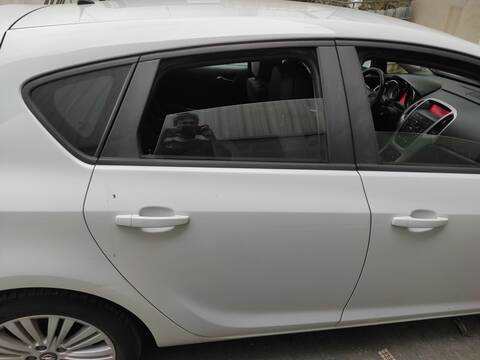 Puerta Trasera Derecha Opel Astra A17DTS BERLINA