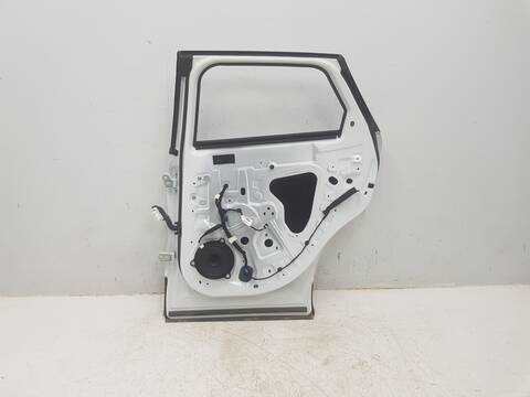 Foto 3ª: Puerta Trasera Derecha Renault Clio SIN DEFINIR