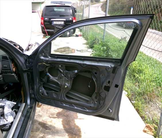Foto 2ª: Puerta Delantera Derecha Bmw Serie 1 120 2.0 D E87,2004-2013 [204D4] (2005)