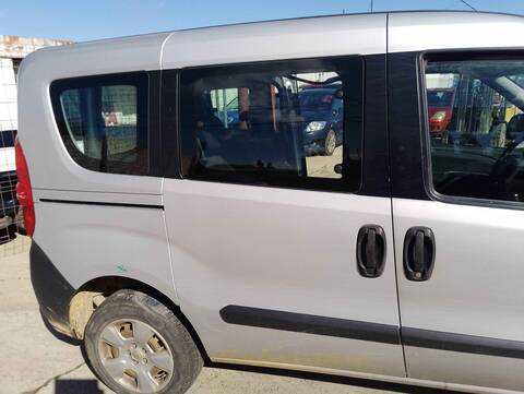 Foto 2ª: Puerta Lateral Corredera Derecha Opel Combo EXPRESSION L1H1 90CV 66KW [263A2000] (2014)