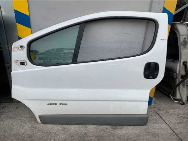 Foto 1ª: Puerta Delantera Izquierda Nissan Primastar 2.0 DCI 115CV 0CV [M9R 782] (2008)