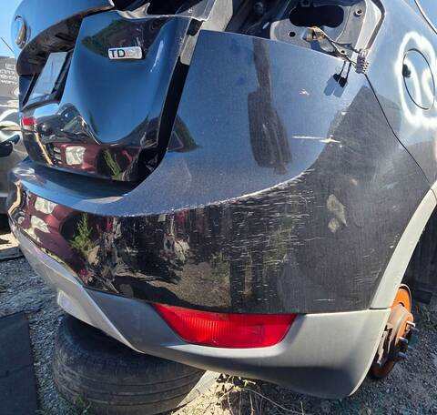 Foto 2ª: Paragolpes Trasero Ford Kuga TREND 136CV 100KW (2009)