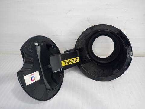 Tapa Exterior Combustible Peugeot 3008 STYLE 114CV 84KW