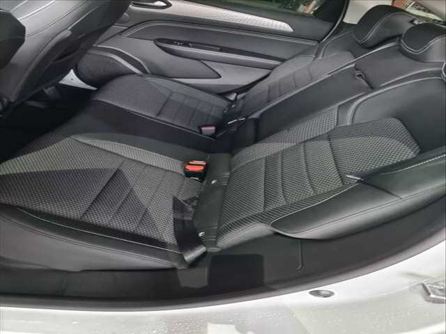 Foto 2ª: Asientos Traseros Renault Arkana TECHNO 140CV 103KW [H5HE4] (2023)