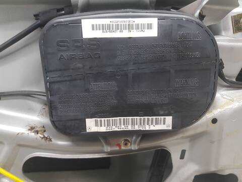 Foto 3ª: Puerta Delantera Derecha Mercedes Clase E 180 300 TD 210.225) FAMILIAR