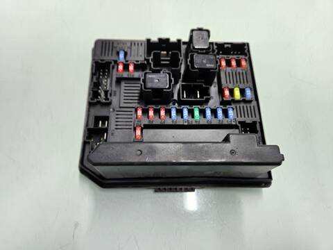 Caja Reles Fusibles Nissan Qashqai TEKNA PREMIUM 4X4 150CV 110KW