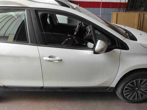 Puerta Delantera Derecha Peugeot 2008 HM01