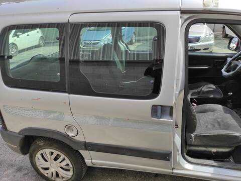 Foto 1ª: Puerta Lateral Corredera Derecha Peugeot Partner RHY (2005)