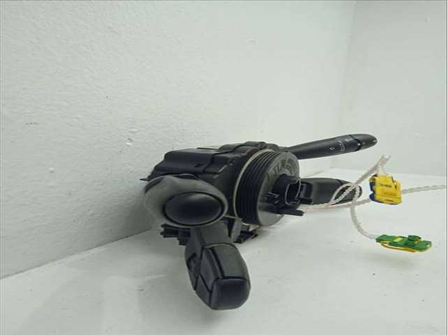 Foto 2ª: Mando Luces Peugeot 307 2.0 16V 140CV 103KW [RFJ (EW10A)] (2005)