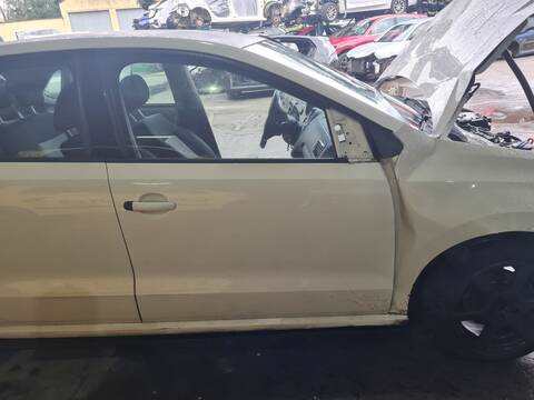 Puerta Delantera Derecha Volkswagen Polo ADVANCE 90CV 66KW