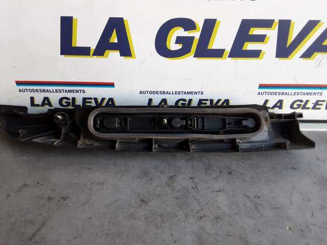Foto 2ª: Piloto Trasero Derecho Renault Kangoo 1.5 DCI (2000)