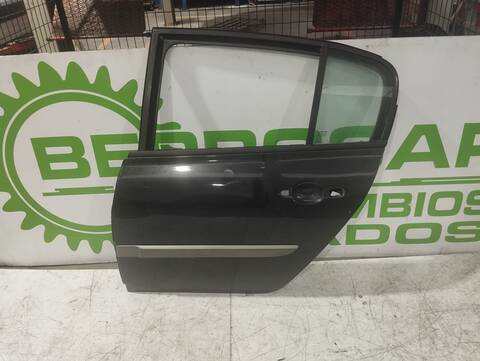 Puerta Trasera Izquierda Renault Megane 1.5 DCI DIESEL BERLINA 106CV 78KW II CLASSIC BERLINA