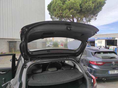 Portón Kia Rio G4LA