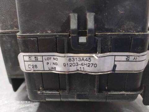 Foto 4ª: Caja Reles Fusibles Hyundai H1 TRAVEL 170CV 125KW [4CB] (2010)