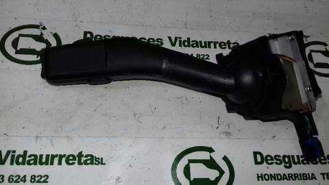 Foto 2ª: Mando Multifuncion Volkswagen Golf SPORTLINE 140CV 103KW [BKD] (2005)