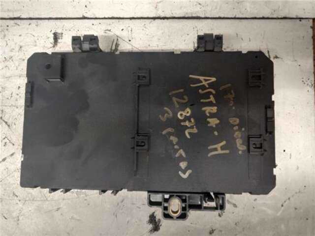 Foto 3ª: Caja Reles Fusibles Opel Astra 1.7 16V CDTI (101 CV) [Z17DTH]