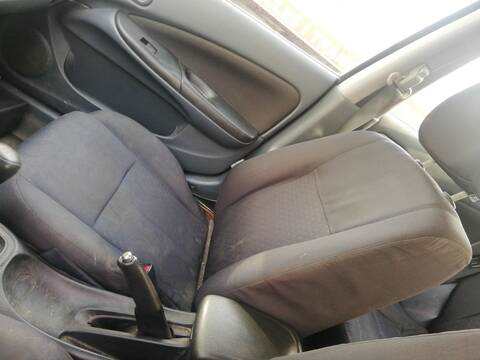 Asiento Delantero Derecho Nissan Almera YD22DDT