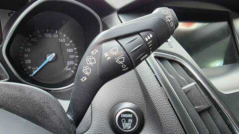 Foto 2ª: Mando Luces Ford Focus ST-LINE R B 125CV 92KW (2014)