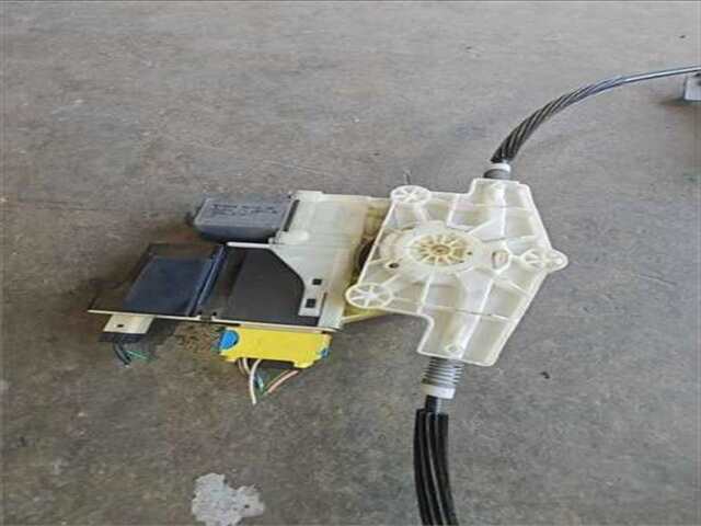 Foto 3ª: Elevalunas Eléctrico Delantero Derecho Citroen C4 1.6 COLLECTION [1.6 LTR. - 80 KW HDI CAT (9HY - DV6TED4)] [9HY / DV6TED4]