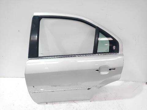 Puerta Trasera Izquierda Ford Mondeo GHIA 06.2003 ) D) 131CV