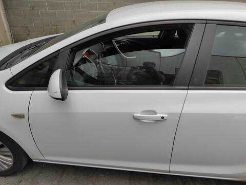 Puerta Delantera Izquierda Opel Astra A17DTS BERLINA