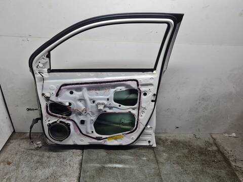 Foto 3ª: Puerta Delantera Derecha Toyota Urban ACTIVE 90CV 66KW [1ND] (2010)