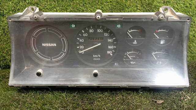 Cuadro de Instrumentos Nissan Patrol 3.3 D SD33 ML-6