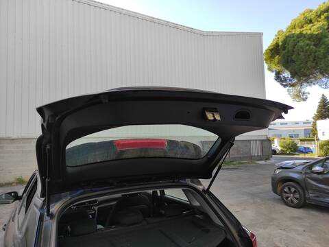 Portón Hyundai Kona D4FE