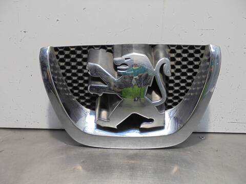 Rejilla Delantera Peugeot 5008 1.6 HDI FAP 112CV 82KW