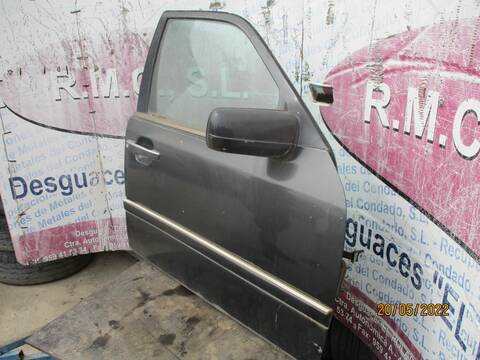 Foto 2ª: Puerta Delantera Derecha Mercedes Clase C 160 BERLINA 75CV 55KW (1994)