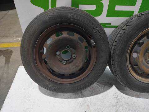 Foto 2ª: Juego LLantas Ford Fiesta AMBIENTE 68CV [F6JA] (2001)