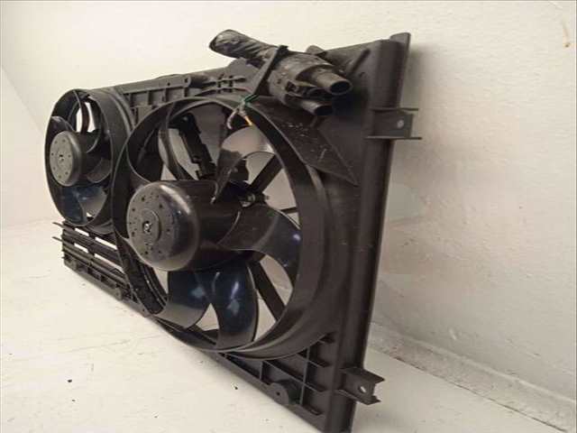 Foto 3ª: Electroventilador Volkswagen Touran 2.0 TDI 16V 140CV 103KW [BKD] (2005)
