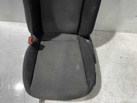 Foto 3ª: Asiento Delantero Izquierdo Seat Ibiza ERENCE 95CV 70KW [DLAC] (2018)