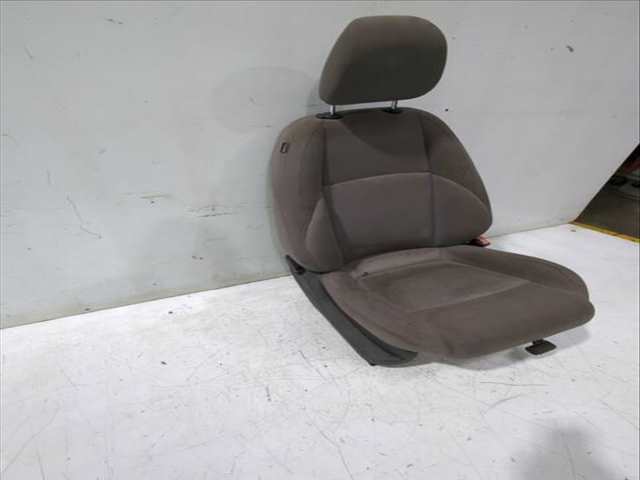 Foto 3ª: Asiento Delantero Derecho Alfa Romeo Giulietta 1.6 JTDM 940FXD1A) 105CV 77KW [940 A3.000] (2015)