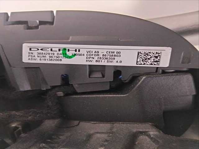 Foto 3ª: Volante Peugeot 208 LIKE 1 BLUE 75CV (2012)