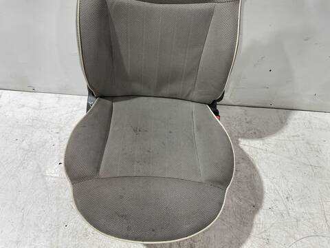 Foto 2ª: Asiento Delantero Derecho Fiat 500 ANIVERSARIO 69CV 51KW [169A4000] (2009)