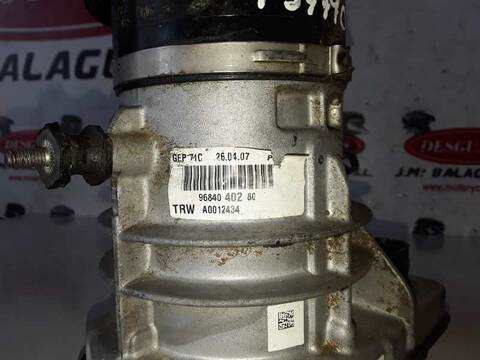 Foto 3ª: Bomba de Direccion Citroen C4 EXCLUSIVE 2.0 HDI FAP CAT RHR - DW10BTED4) 136CV (2013)