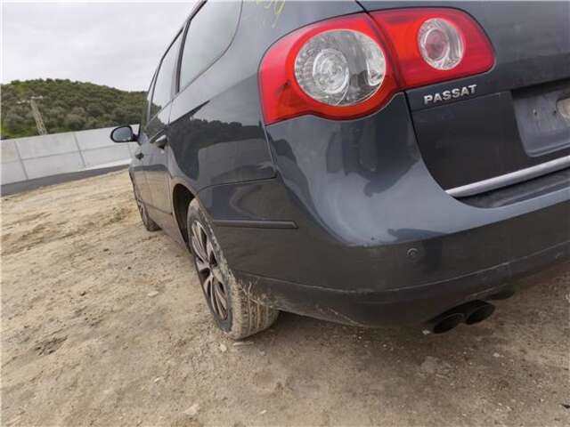 Foto 3ª: Paragolpes Trasero Volkswagen Passat 2.0 EDITION PLUS [2.0 LTR. - 103 KW TDI] [CBA]