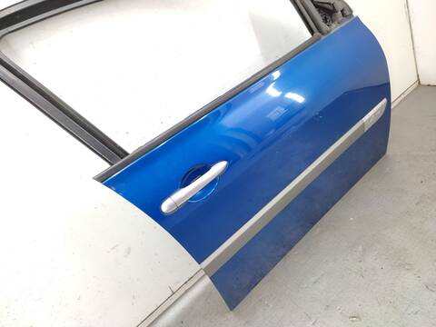 Foto 3ª: Puerta Delantera Derecha Renault Megane 1.4 98CV 72KW II STATION WAGON KM0/1_) [K4J740] (2006)