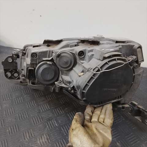 Foto 2ª: Faro Derecho Volkswagen Golf 0.1 (2010)
