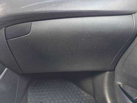Guantera Kia Carens DRIVE 116CV 85KW