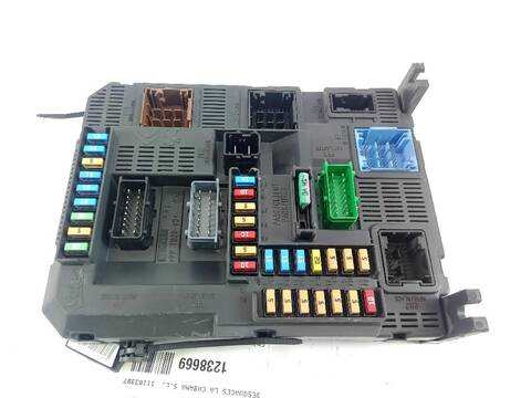 Caja Reles Fusibles Peugeot 208 1.2