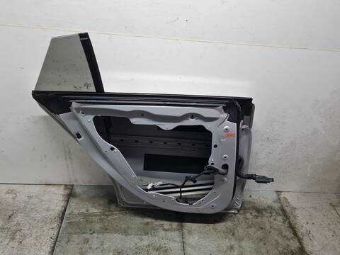 Foto 2ª: Puerta Trasera Izquierda Mercedes Clase C 160 CLA 200 CDI 117.308) 136CV 100KW [651930] (2015)