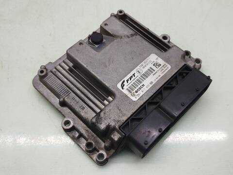 Foto 1ª: Centralita Motor ECU Iveco Daily 29S13 29L13 35C13 35S13 40C13 40S13 126CV 93KW FURGONETA [F1AE3481B] (2012)