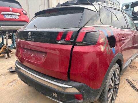 Foto 3ª: Portón Peugeot 3008 YHZ - YH01 (2020)