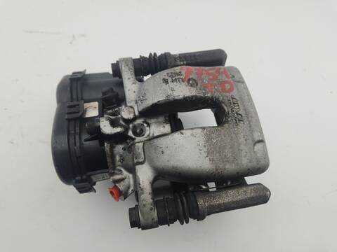 Foto 1ª: Pinza Freno Trasera Derecho Mercedes Clase B 150 B 200 CDI 246.208) 136CV 100KW [651930] (2017)